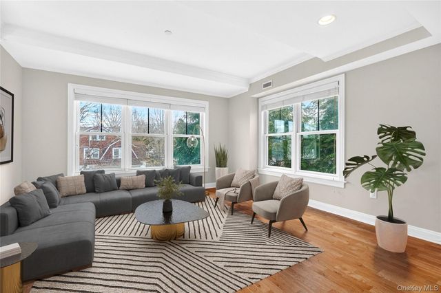 225 Stanley Avenue 204, Mamaroneck, NY 10543