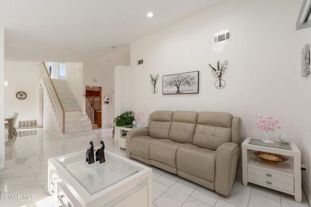 672 Brademas Court, Simi Valley, CA 93065