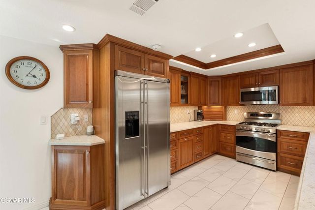 672 Brademas Court, Simi Valley, CA 93065
