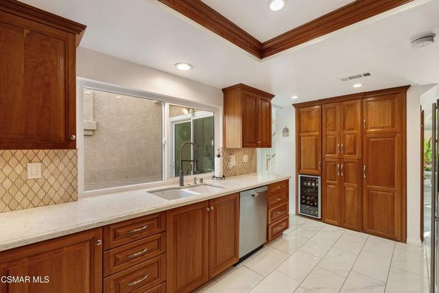 672 Brademas Court, Simi Valley, CA 93065