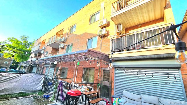 4210 164th Street, Flushing, NY 11358
