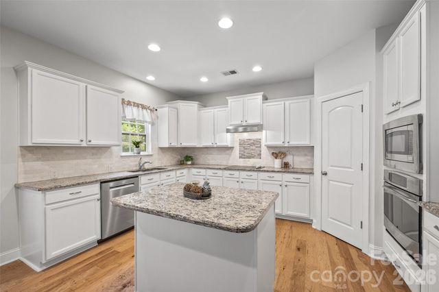 16846 Rudence Court, Charlotte, NC 28278