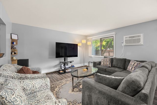 8305 ROUTE 53 Street A19, Woodridge, IL 60517