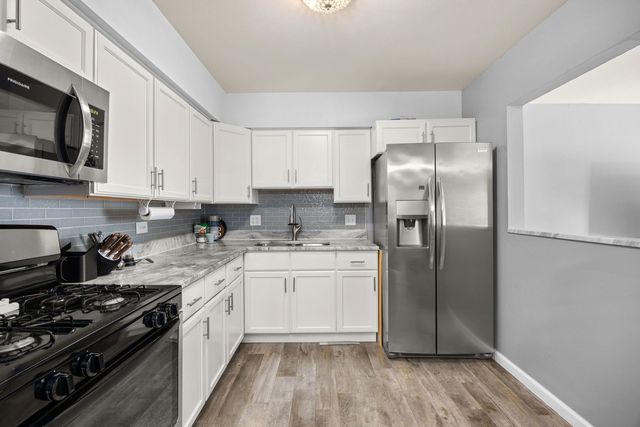 8305 ROUTE 53 Street A19, Woodridge, IL 60517