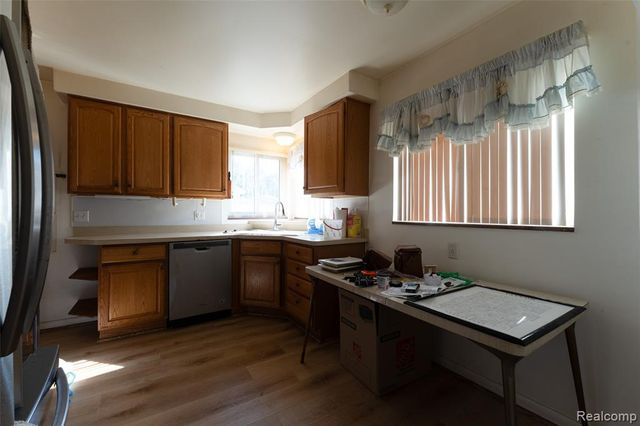 24433 Champaign Street, Taylor, MI 48180