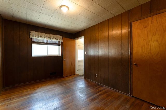24433 Champaign Street, Taylor, MI 48180