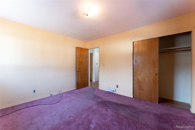 24433 Champaign Street, Taylor, MI 48180