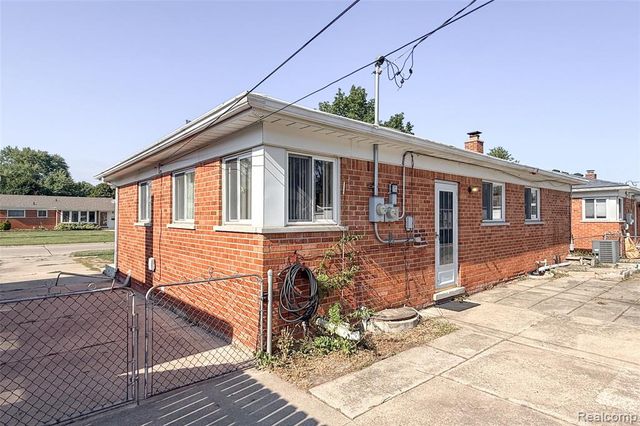 24433 Champaign Street, Taylor, MI 48180