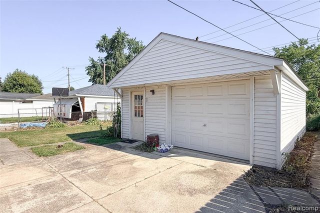 24433 Champaign Street, Taylor, MI 48180