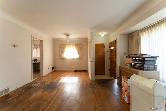 24433 Champaign Street, Taylor, MI 48180