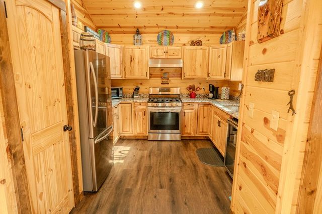 262 Zekes Trail, Marble, NC 28905