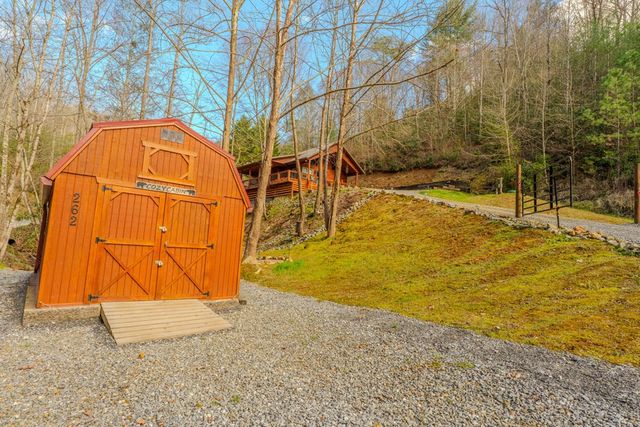 262 Zekes Trail, Marble, NC 28905