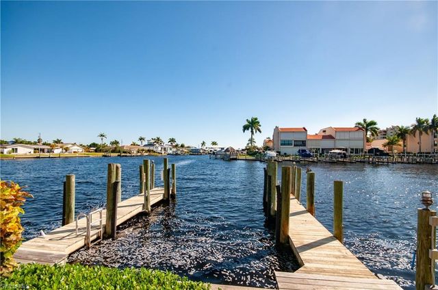 1929 SE 40th TER # 2, Cape Coral, FL 33904