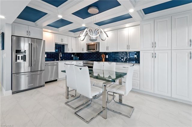 1929 SE 40th TER # 2, Cape Coral, FL 33904