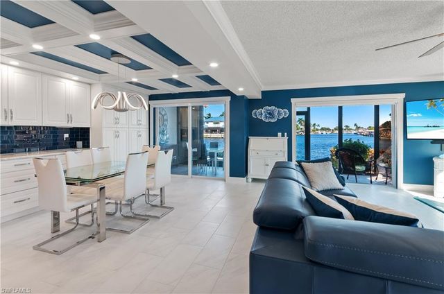 1929 SE 40th TER # 2, Cape Coral, FL 33904