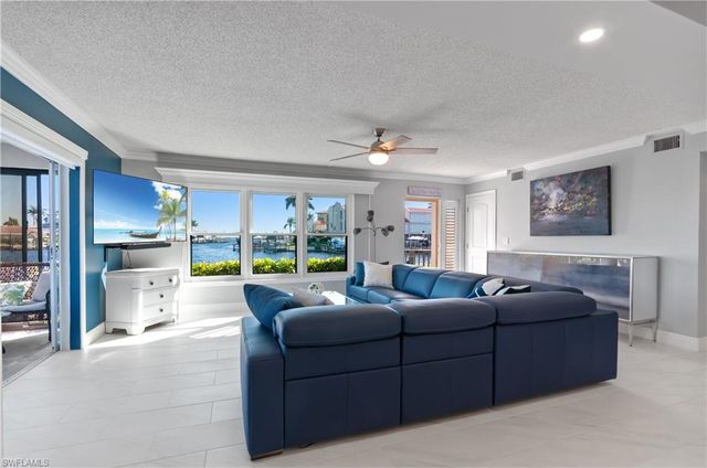 1929 SE 40th TER # 2, Cape Coral, FL 33904