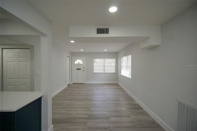 3617 S GARDENIA AVENUE, Tampa, FL 33629