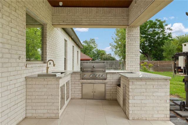 907 E 2 Mile Line Road, Mission, TX 78574