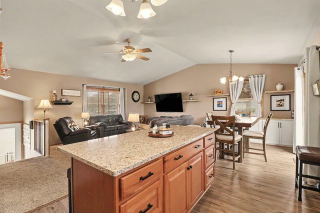 781 Hillside Avenue SW, New Prague, MN 56071