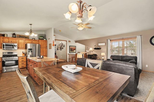 781 Hillside Avenue SW, New Prague, MN 56071
