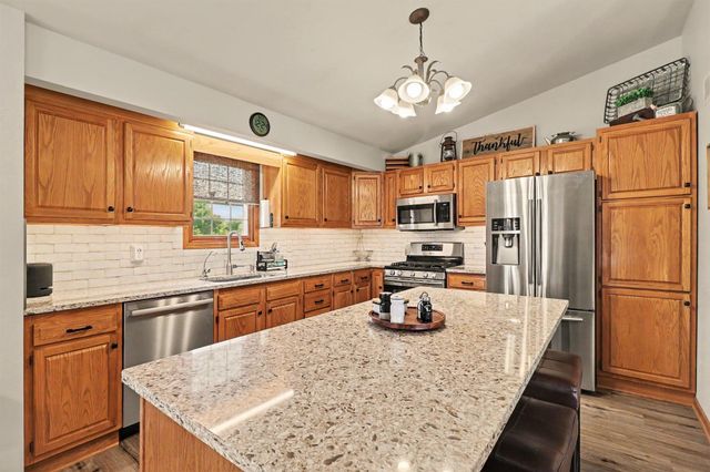 781 Hillside Avenue SW, New Prague, MN 56071