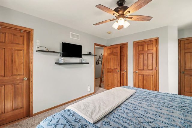 781 Hillside Avenue SW, New Prague, MN 56071
