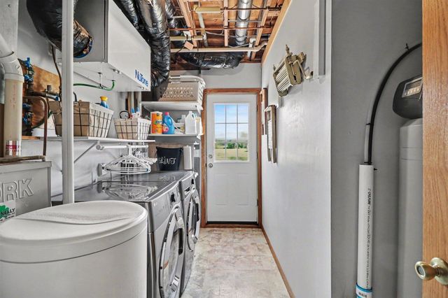 781 Hillside Avenue SW, New Prague, MN 56071