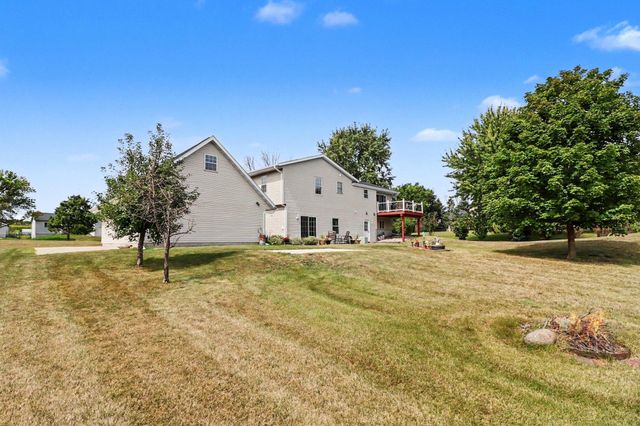 781 Hillside Avenue SW, New Prague, MN 56071