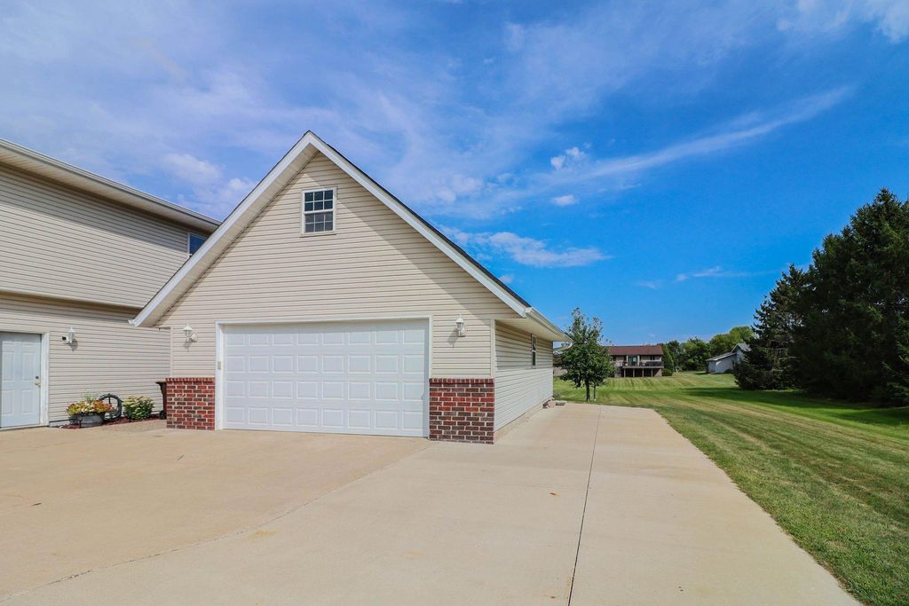 781 Hillside Avenue SW, New Prague, MN 56071 — photo 4