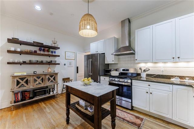 654 Cresthill NE Avenue, Atlanta, GA 30306