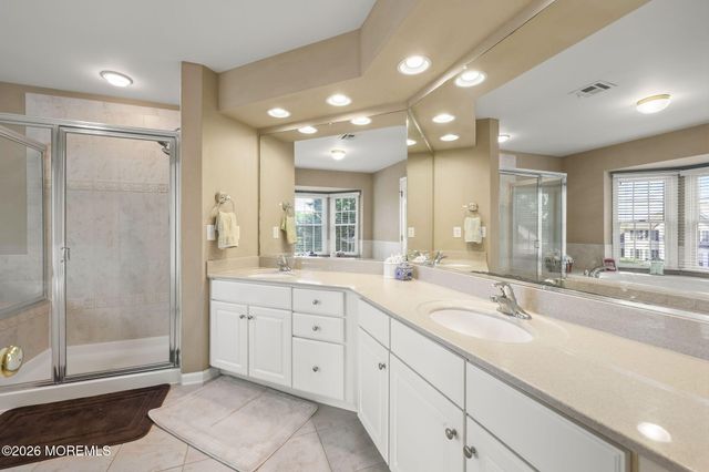 14 Green Springs Way, Freehold, NJ 07728
