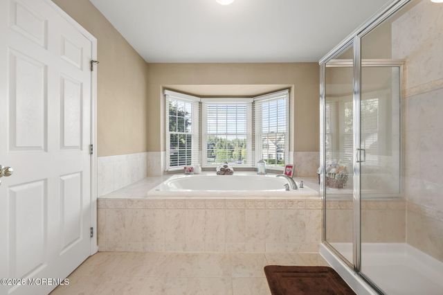 14 Green Springs Way, Freehold, NJ 07728