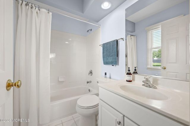 14 Green Springs Way, Freehold, NJ 07728