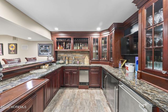 14 Green Springs Way, Freehold, NJ 07728