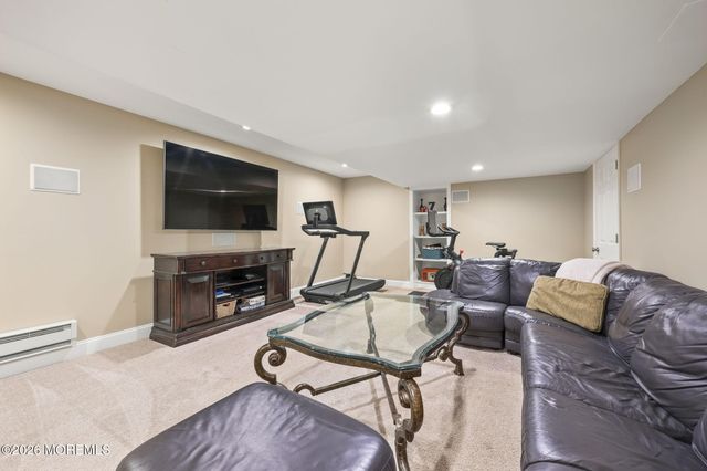14 Green Springs Way, Freehold, NJ 07728