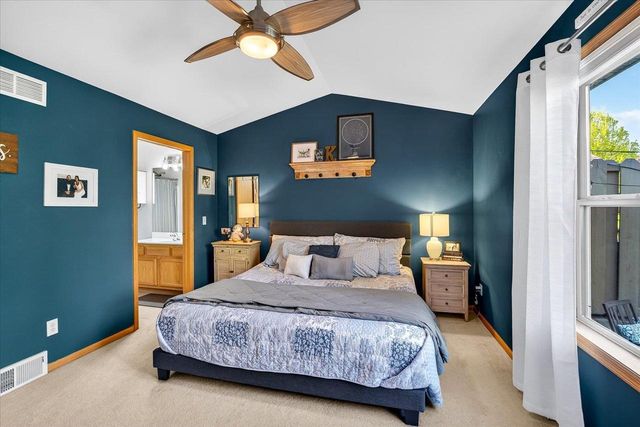 806 Longwood Drive, Oregon, WI 53575