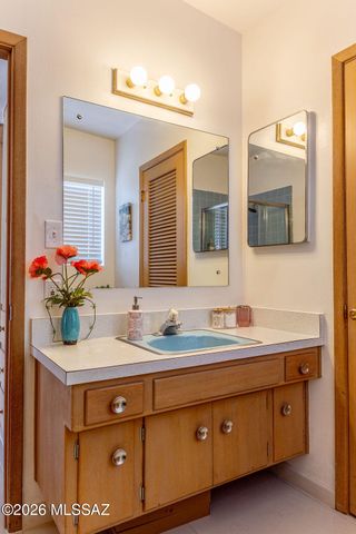 7041 E Hawthorne Street, Tucson, AZ 85710