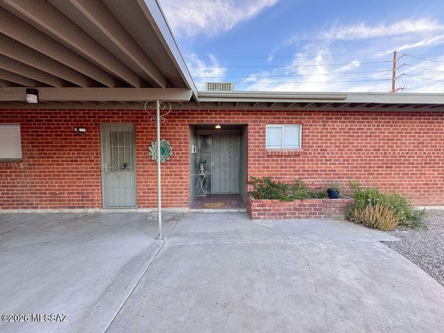7041 E Hawthorne Street, Tucson, AZ 85710
