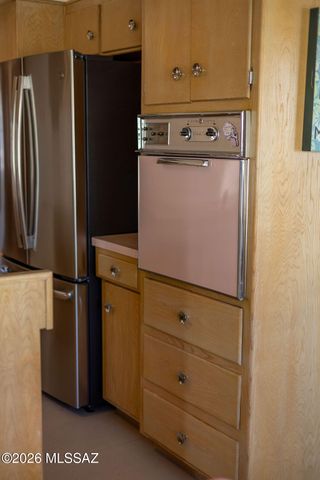 7041 E Hawthorne Street, Tucson, AZ 85710