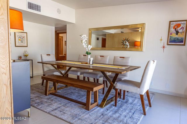 7041 E Hawthorne Street, Tucson, AZ 85710
