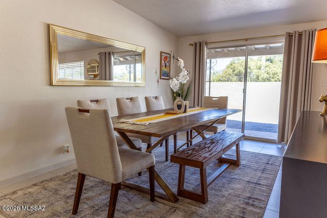 7041 E Hawthorne Street, Tucson, AZ 85710