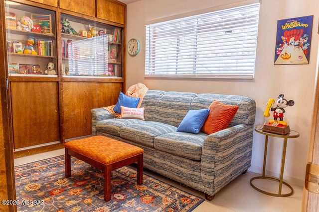 7041 E Hawthorne Street, Tucson, AZ 85710