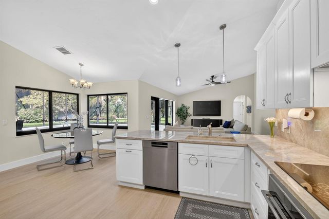 13399 Doubletree Circle, Wellington, FL 33414
