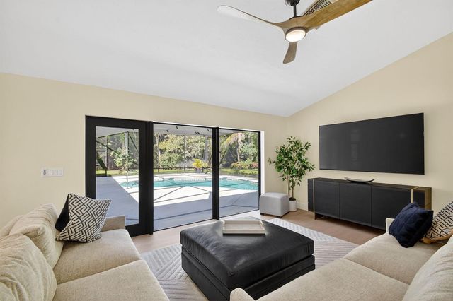 13399 Doubletree Circle, Wellington, FL 33414