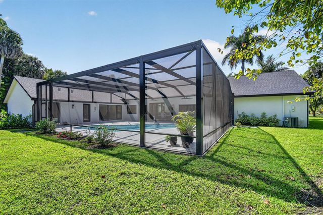 13399 Doubletree Circle, Wellington, FL 33414