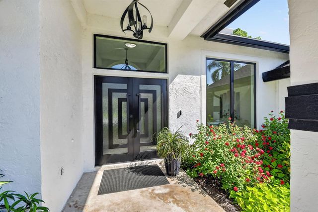 13399 Doubletree Circle, Wellington, FL 33414