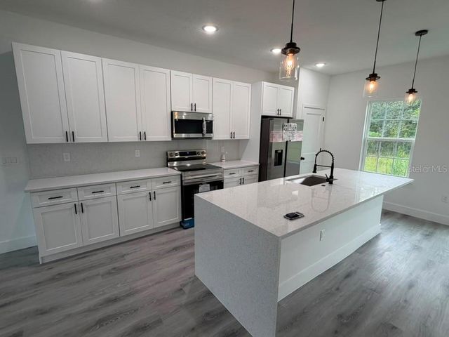 7980 N PITCAIRN WAY, Citrus Springs, FL 34434