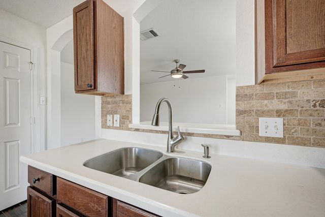 13124 Winecup Mallow TRL, Elgin, TX 78621