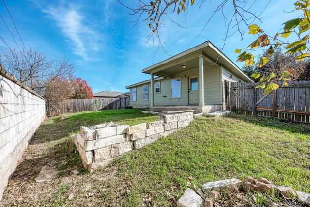 13124 Winecup Mallow TRL, Elgin, TX 78621