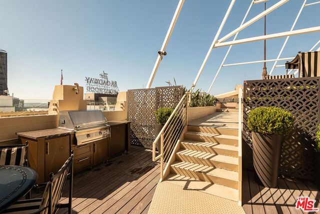 6253 HOLLYWOOD Boulevard 1201, Los Angeles, CA 90028